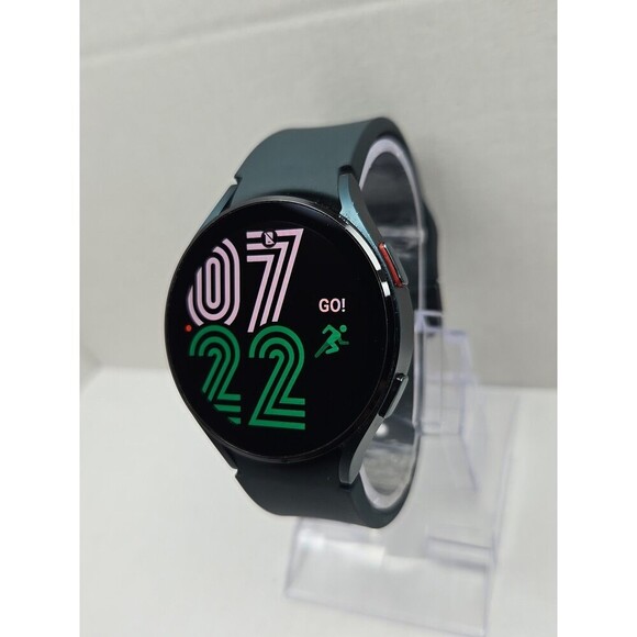 Samsung Galaxy Watch4 44mm Bluetooth GPS WiFi Green SM R870 Smartwatch *Read - Picture 2 of 11